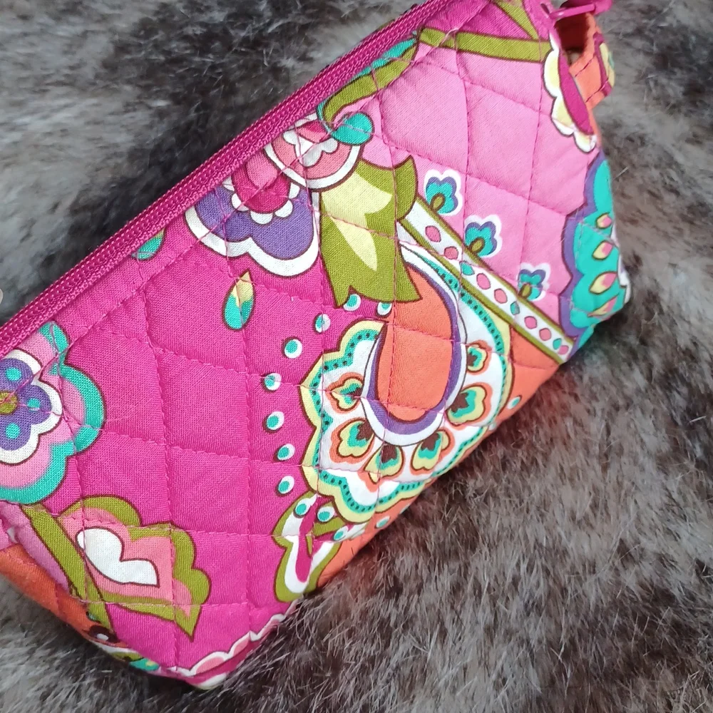 Vera Bradley cosmetic bag - Picture 3 of 13